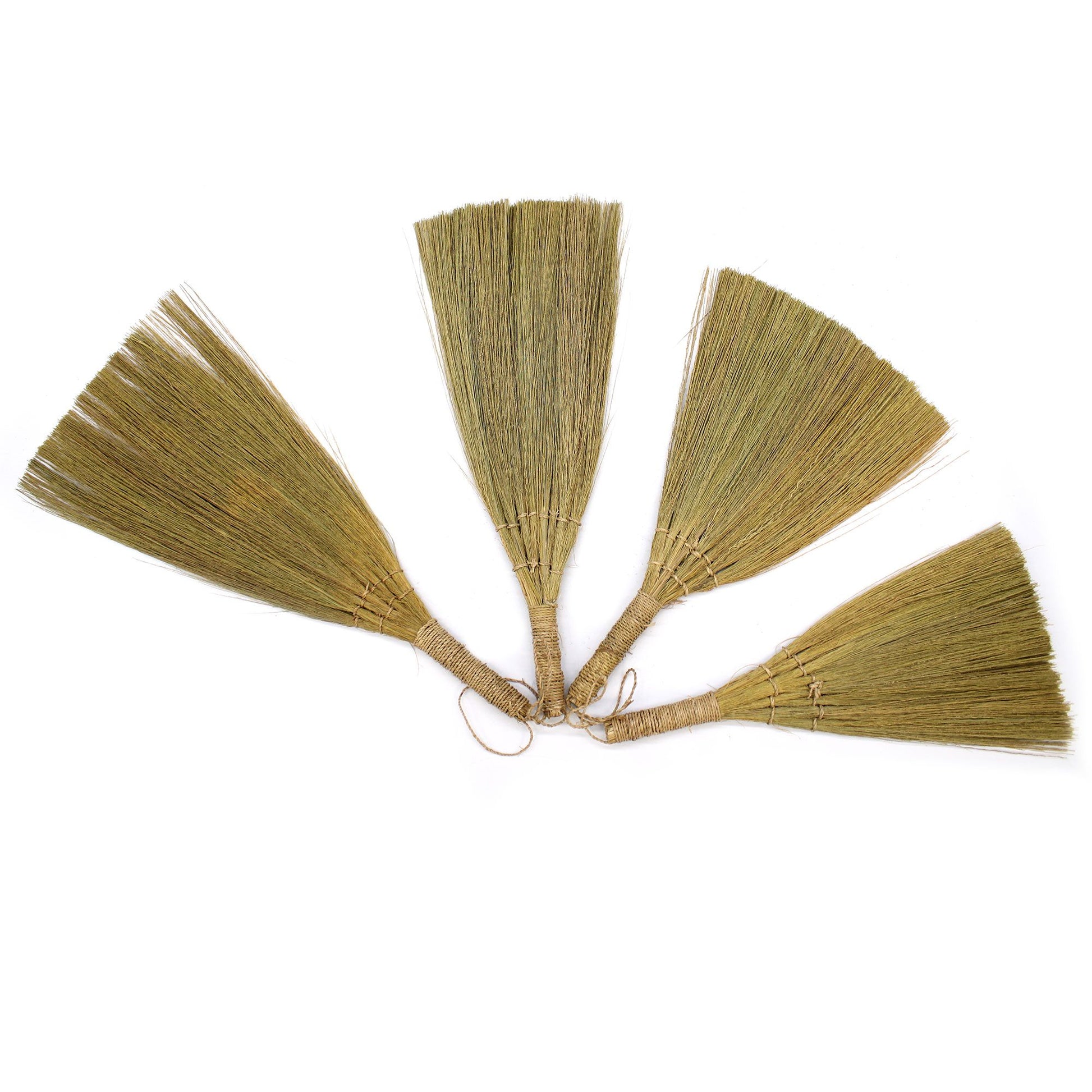Set 4 - Pampas Fan Broom - Natural mixed sizes