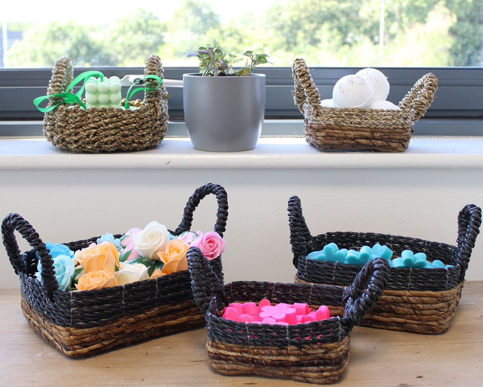 Banana Leaf & Hitam Raffia Square Basket- Set of 3