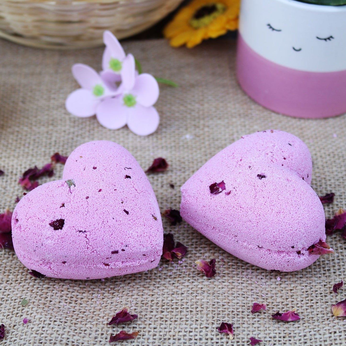 Love Heart Bath Bomb 70g - Ylang & Rose